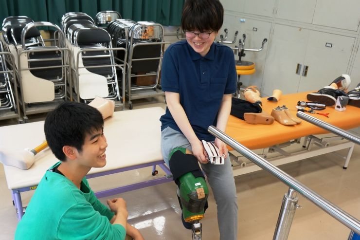 義足で歩いてみよう