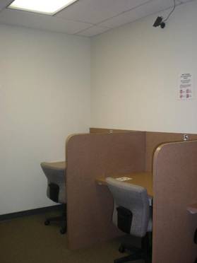 （図２）モンタナ大学障害学生部門にある試験用の部屋。
