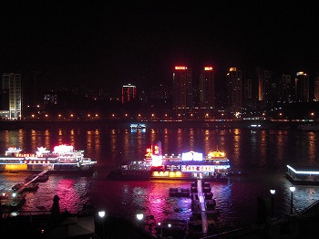 （写真）重慶・長江の埠頭
