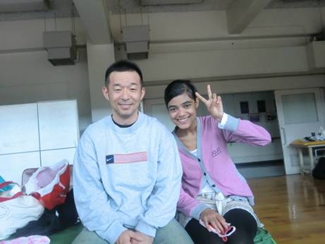 写真 学院スポーツ交流会でイーさんと小薗江教官
