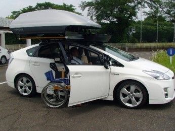 自動車訓練の写真（乗降）