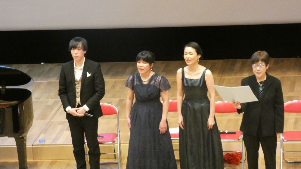 Dominantの皆様と岩城様の合唱