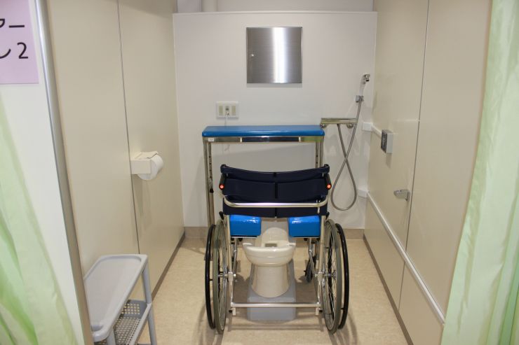 機能訓練棟 トイレチェアーの写真