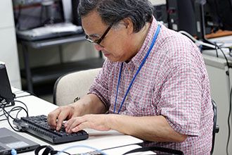 パソコン訓練の様子。 パソコン訓練の写真です。