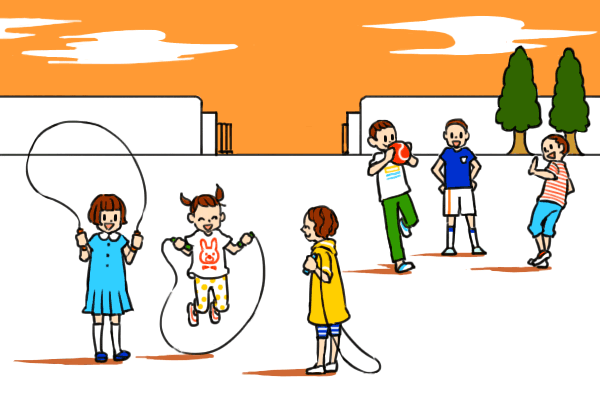 学校で遊ぶ子どもたち