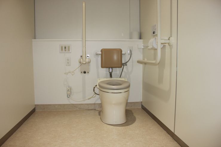 機能訓練棟 車いす用洋式トイレ写真
