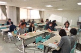写真3:茶話会の様子の写真