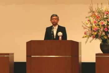 （写真２）学院長式辞